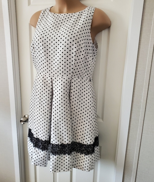 Danny And Nicole Polka Dot Dress - Picture 3 of 16